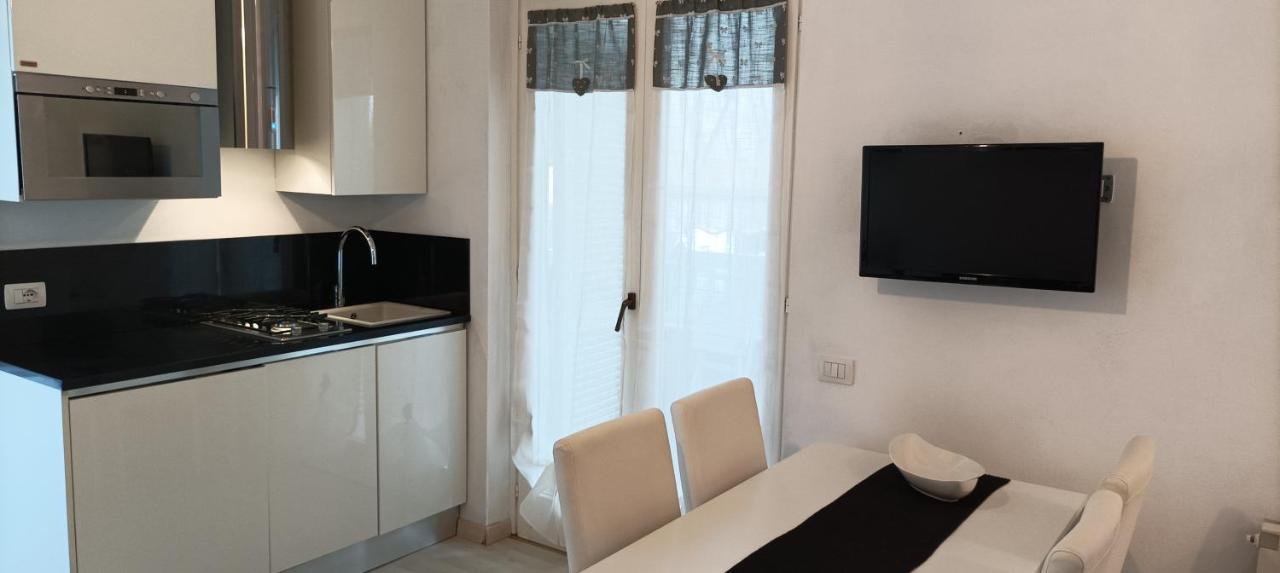Apartamento La Casina Di Ale Marina Di Carrara Exterior foto